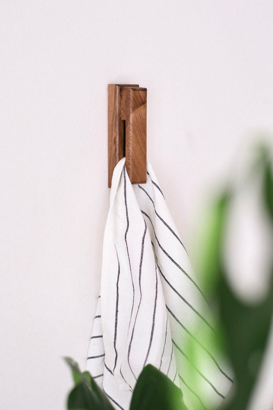Elevate Your Bathroom Decor with Walnut Towel Holder Set - A Sustainable, Stylish, and Space-Saving Solution
