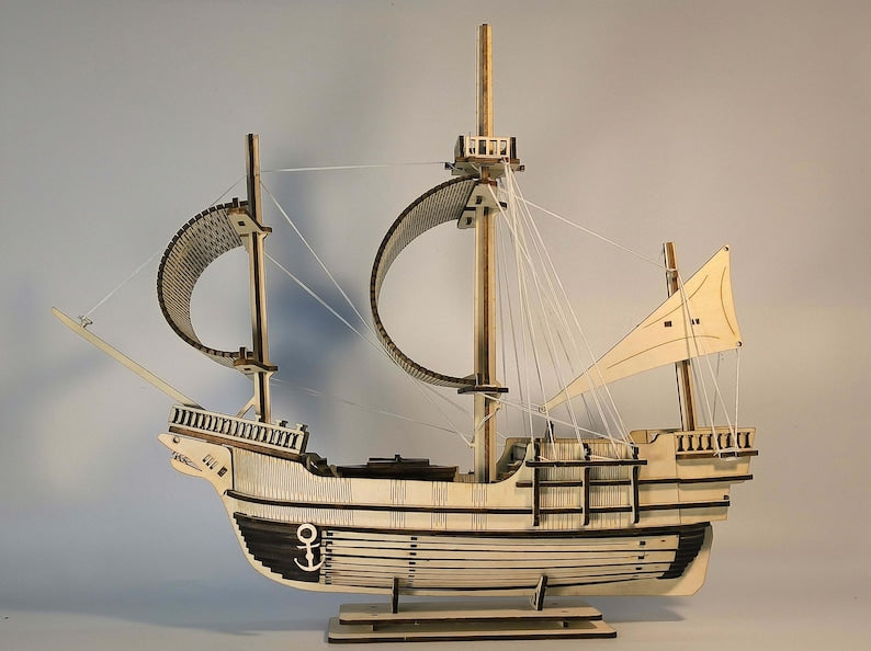 Endeavour ship puzzle kit by Fíor