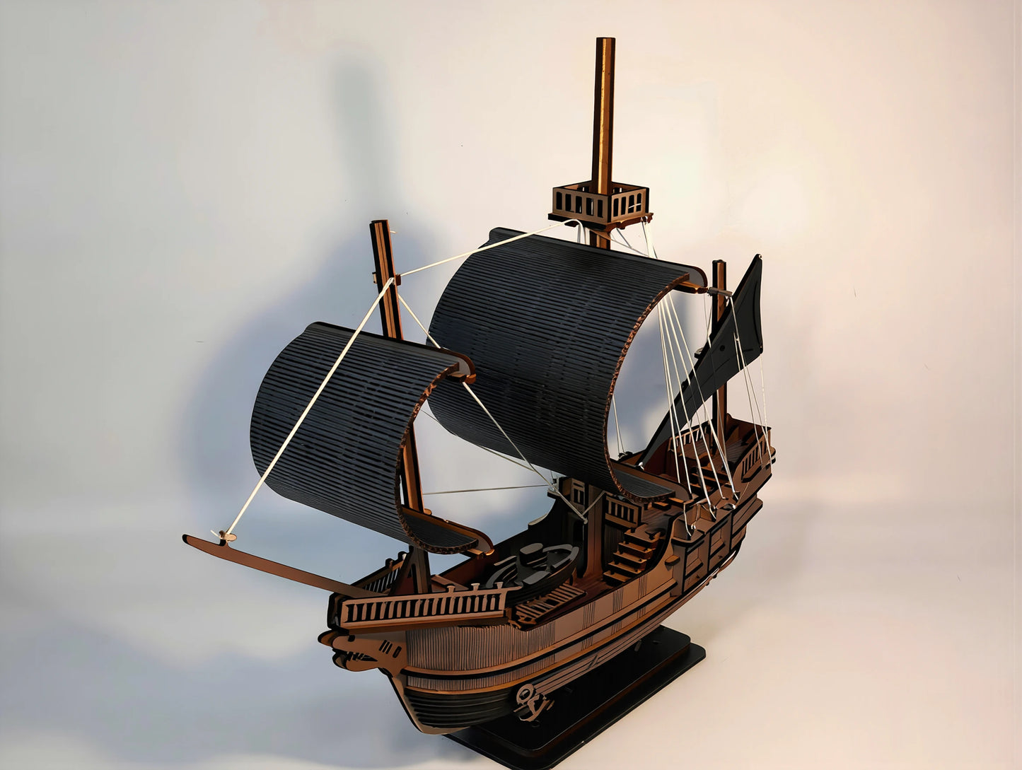 Endeavour ship puzzle kit by Fíor